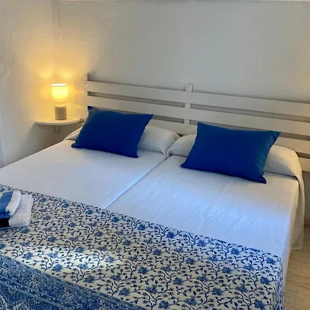 A 25 Metros Del Mar *