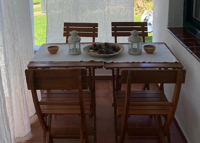 A 25 Metros Del Mar *