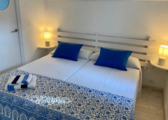 A 25 Metros Del Mar *