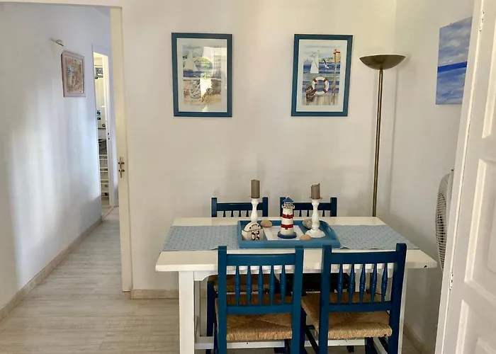 A 25 Metros Del Mar *